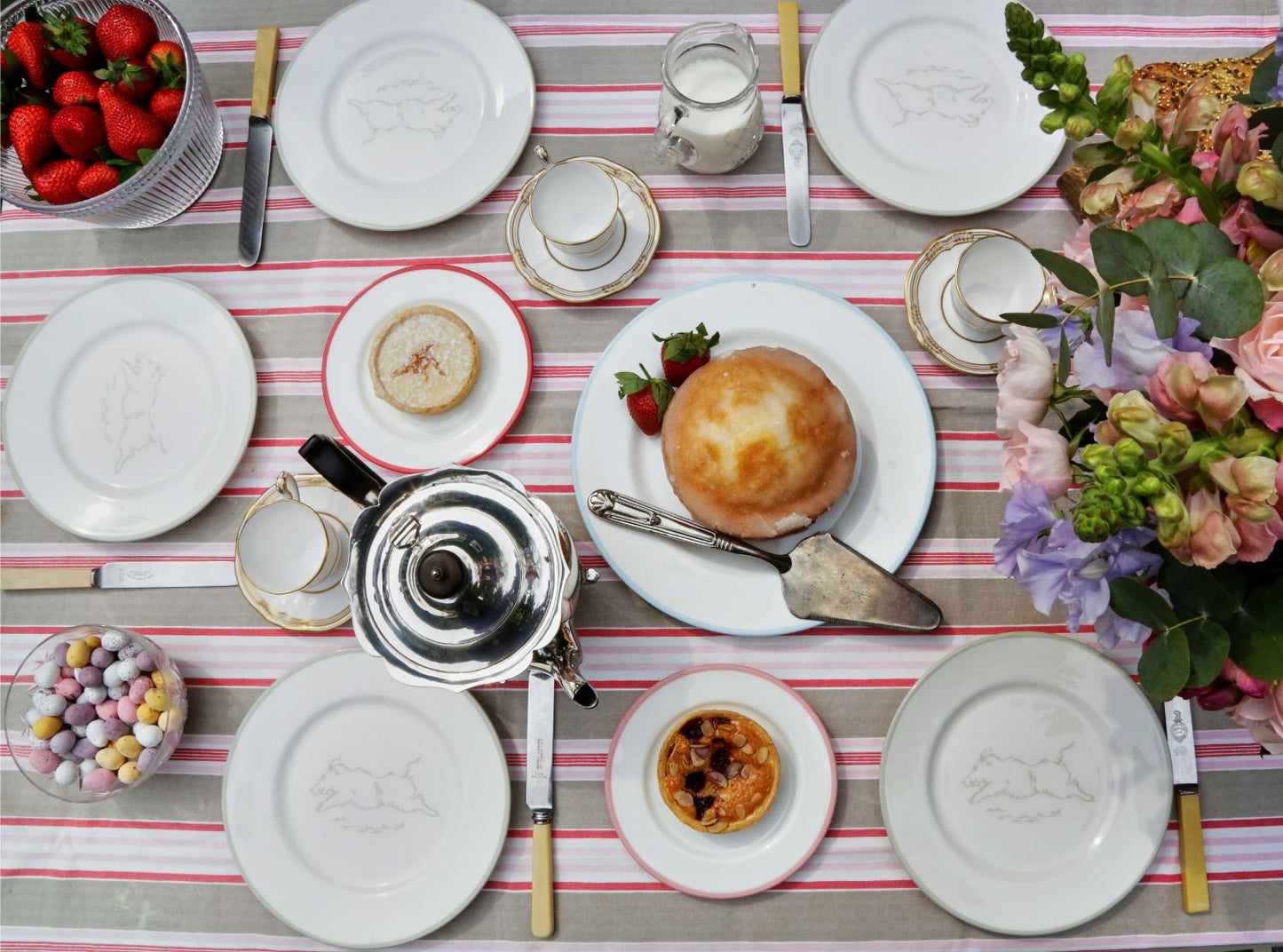 Simple Rim fine bone china pudding plate