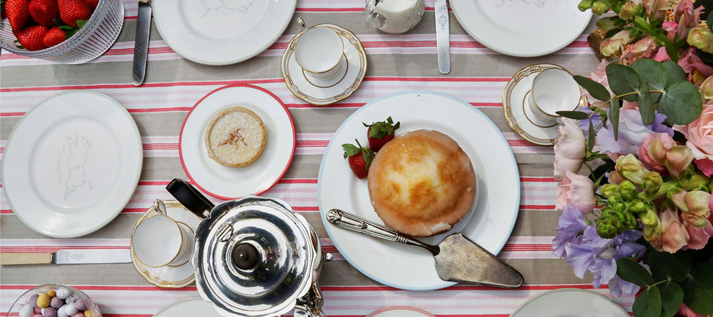 Simple Rim fine bone china dinnerware set